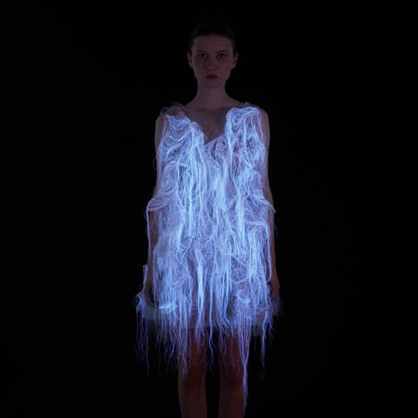 dezeen Gaze activated dresses by Ying Gao 3